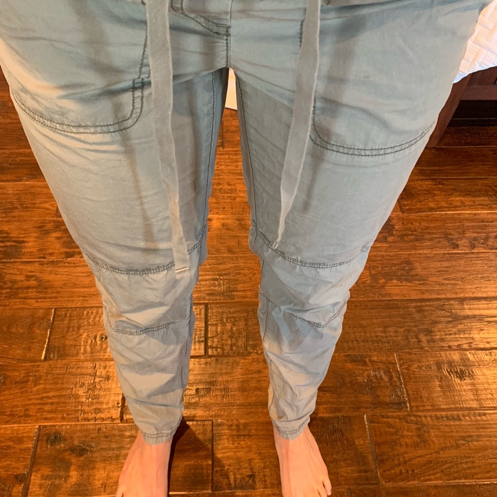 Lou & Grey Utility Pant